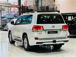 تۆیۆتا لاند کروزەر